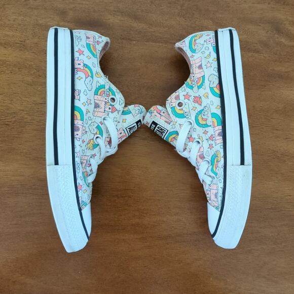 Convers Girls Chuck Taylor All Star Rainbow Castles Big Kids' Sneakers size 1 - Picture 7 of 9